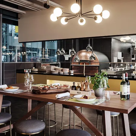 Hotell Ameron Motorworld 4*