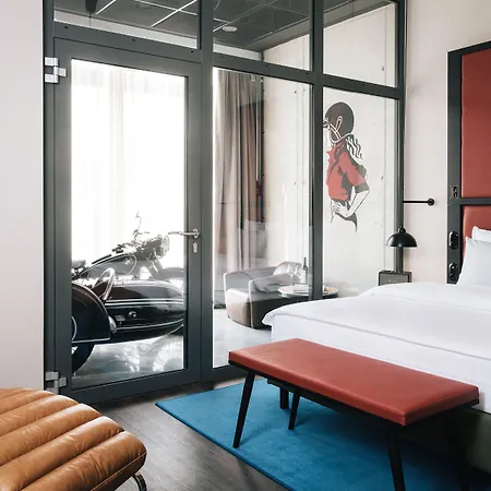 Ameron Motorworld Hotell 4*